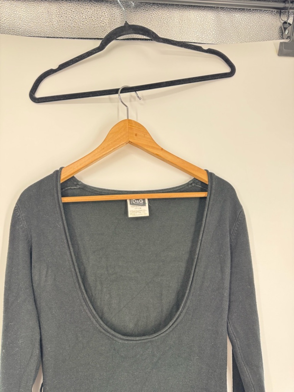 Vintage Dolce & Gabbana black Cotton deep scoop neck top size small - Picture 2 of 7